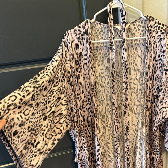 Leopard Print Women's Robe - Picture 3 of 5